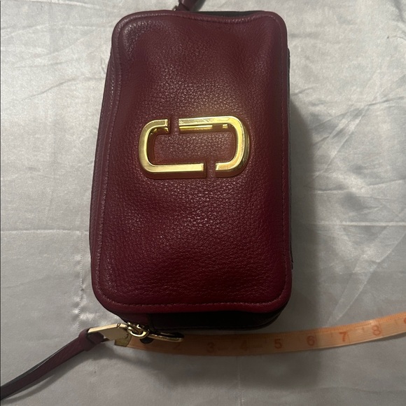 Marc Jocobs Soft Leather Crossbody - Picture 8 of 8